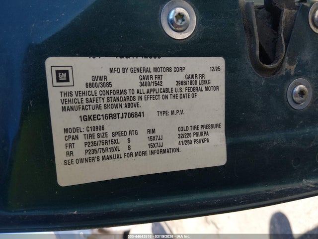 44643518 :رقم المزاد ، 1GKEC16R8TJ706841 vin ، 1996 Gmc Suburban C1500 مزاد بيع