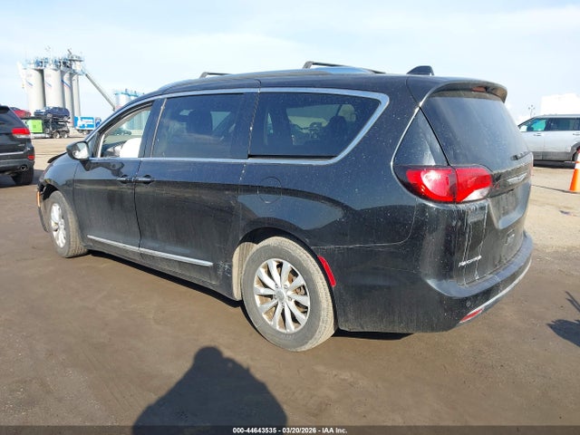 2020 CHRYSLER PACIFICA 2C4RC1BG2LR101663 Photo 2