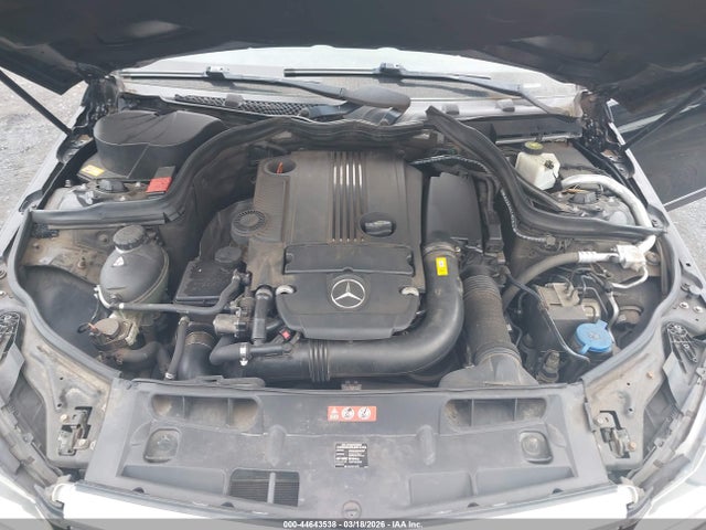 Продаж на аукціоні авто 2013 Mercedes-benz C 250 Sport, vin: WDDGF4HB7DA849428, номер лоту: 44643538