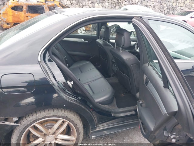 Продаж на аукціоні авто 2013 Mercedes-benz C 250 Sport, vin: WDDGF4HB7DA849428, номер лоту: 44643538