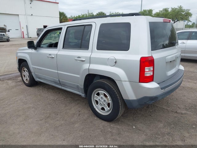 2011 JEEP PATRIOT 1J4NT1GB5BD119517 Photo 2