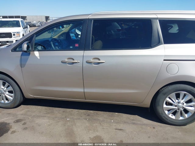 KNDMB5C11G6099951 KIA SEDONA LX