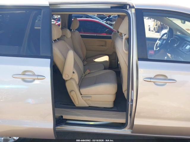 KNDMB5C11G6099951 KIA SEDONA LX
