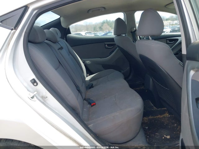 KMHDH4AE7GU479141 Hyundai ELANTRA SE