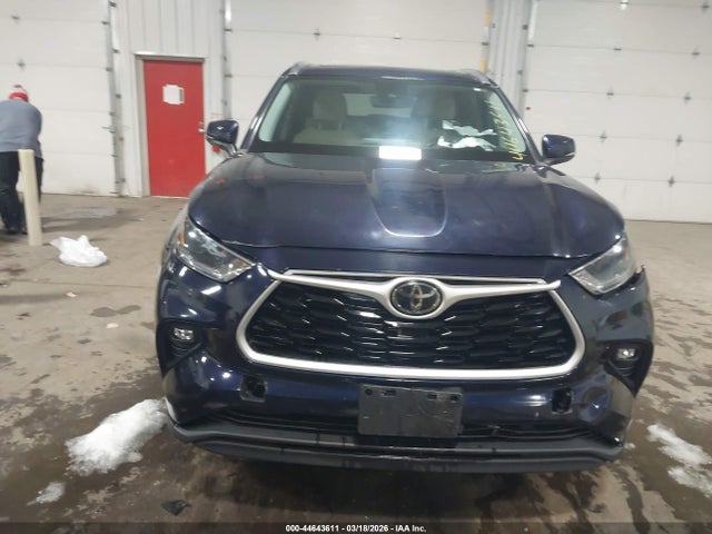 Продажа на аукционе авто 2021 Toyota Highlander Xle, vin: 5TDGZRBH8MS070165, номер лота: 44643611