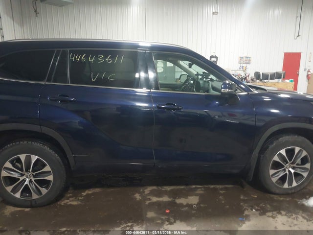 Продажа на аукционе авто 2021 Toyota Highlander Xle, vin: 5TDGZRBH8MS070165, номер лота: 44643611