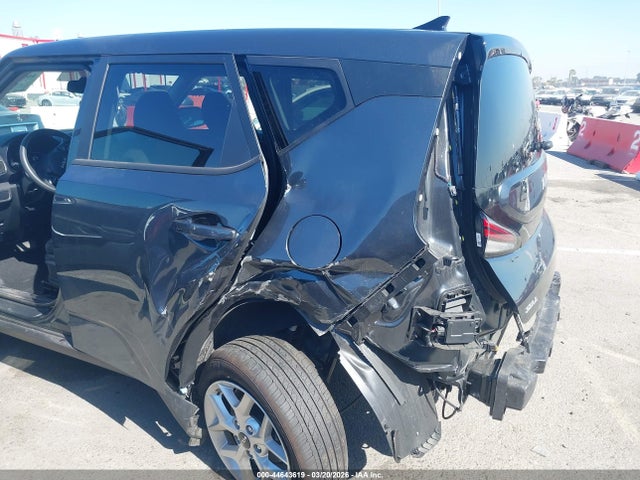 KNDJ23AUXS7271756 KIA SOUL LX