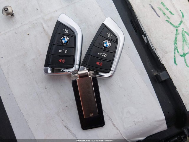 2016 BMW X5 EDRIVE 5UXKT0C57G0F75215 Photo 10