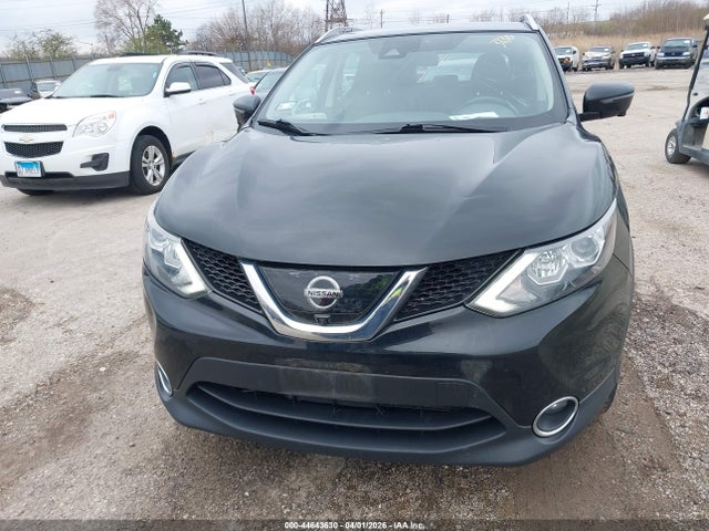 JN1BJ1CP5HW016064 Nissan Rogue Sport Sl