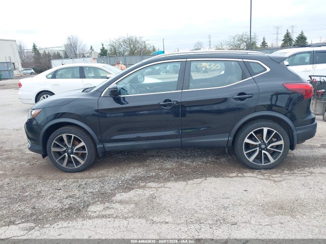 JN1BJ1CP5HW016064 Nissan Rogue Sport Sl