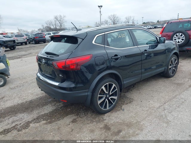 JN1BJ1CP5HW016064 Nissan Rogue Sport Sl