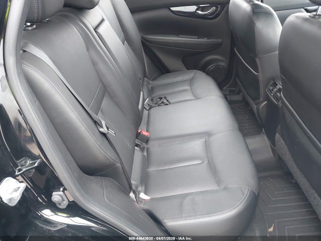 JN1BJ1CP5HW016064 Nissan Rogue Sport Sl