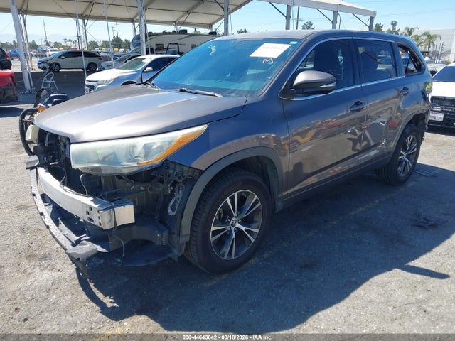 Toyota Highlander Xle V6 2016 5TDKKRFH5GS123742 Image 2