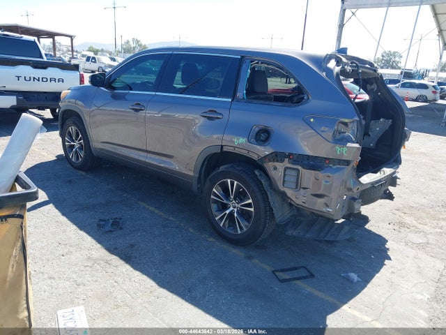Toyota Highlander Xle V6 2016 5TDKKRFH5GS123742 Image 3
