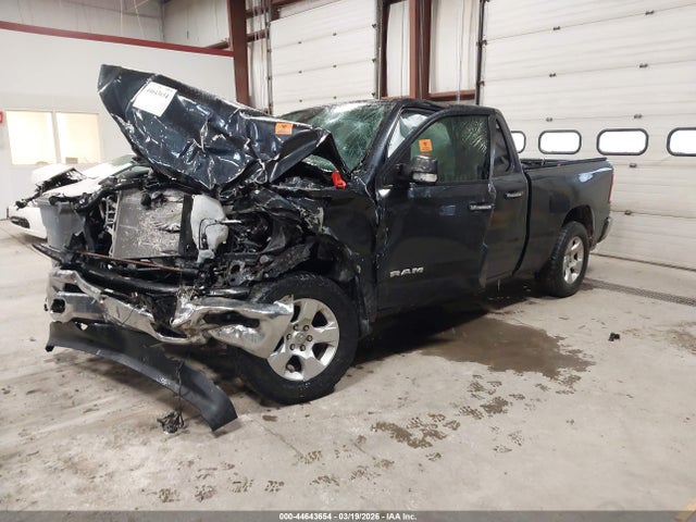 44643654 :رقم المزاد ، 1C6SRFBT2LN190813 vin ، 2020 Ram 1500 Big Horn  4x4 6'4 Box مزاد بيع