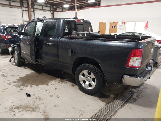 44643654 :رقم المزاد ، 1C6SRFBT2LN190813 vin ، 2020 Ram 1500 Big Horn  4x4 6'4 Box مزاد بيع