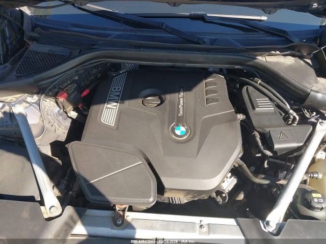 5UXTR7C5XKLR53057 BMW X3 Sdrive30i