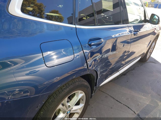 5UXTR7C5XKLR53057 BMW X3 Sdrive30i