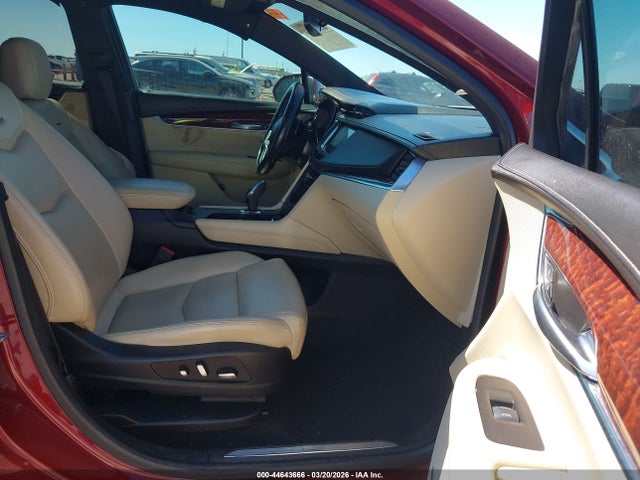 2017 CADILLAC XT5 1GYKNCRS1HZ129222 Photo 4