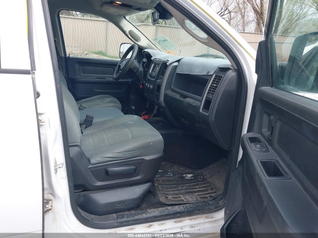 Продажа на аукционе авто 2016 Ram 2500 Tradesman, vin: 3C6UR5CJ2GG192317, номер лота: 44643701