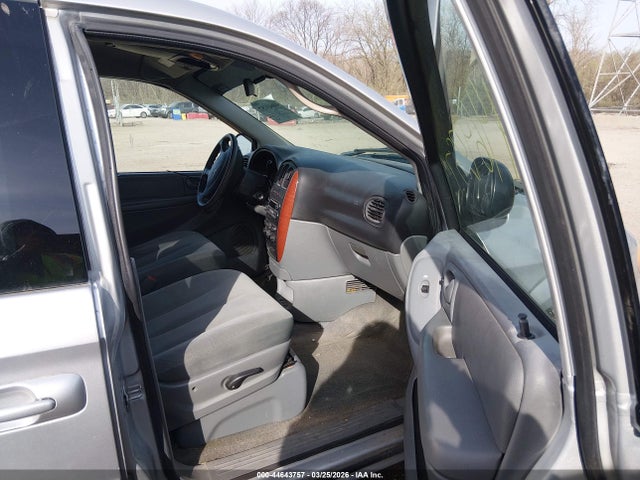 44643757 :رقم المزاد ، 2A4GP44R17R340553 vin ، 2007 Chrysler Town & Country Lx مزاد بيع