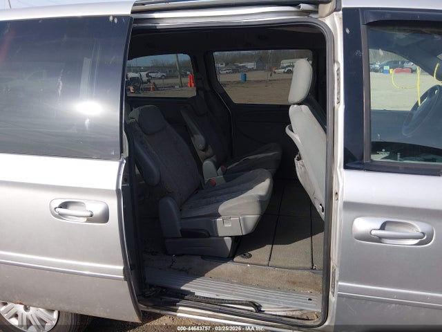 44643757 :رقم المزاد ، 2A4GP44R17R340553 vin ، 2007 Chrysler Town & Country Lx مزاد بيع