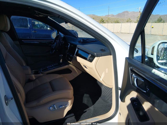 2019 PORSCHE MACAN WP1AB2A55KLB34054 Photo 4
