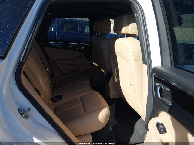 2019 PORSCHE MACAN WP1AB2A55KLB34054 Photo 7