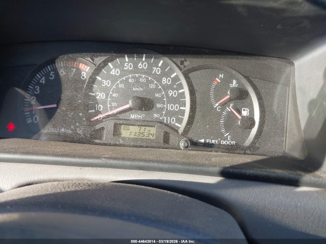 2004 TOYOTA COROLLA JTDBR32E742035525 Photo 6