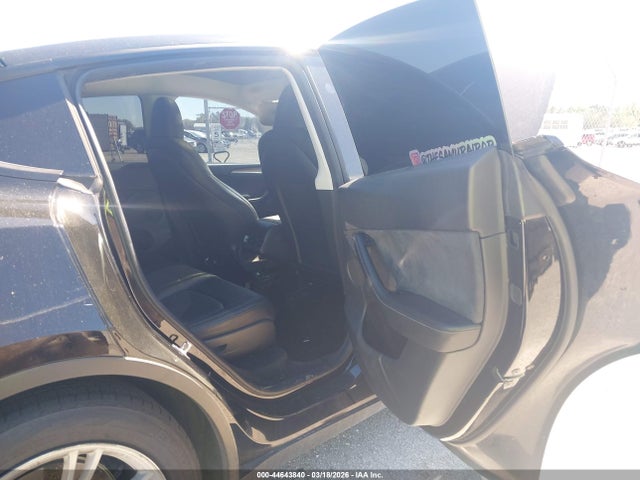 Продаж на аукціоні авто 2023 Tesla Model Y Awd/long Range Dual Motor All-wheel Drive, vin: 7SAYGAEE6PF909903, номер лоту: 44643840