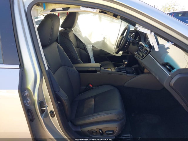 58ADA1C18SU071763 Lexus ES 300H
