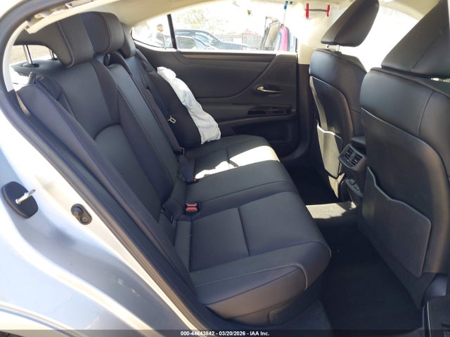 58ADA1C18SU071763 Lexus ES 300H