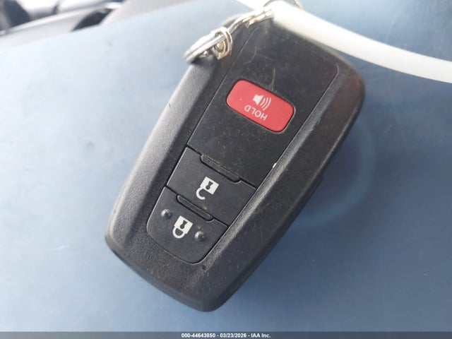Toyota C-HR XLE 2019 NMTKHMBX4KR082168 Image 11