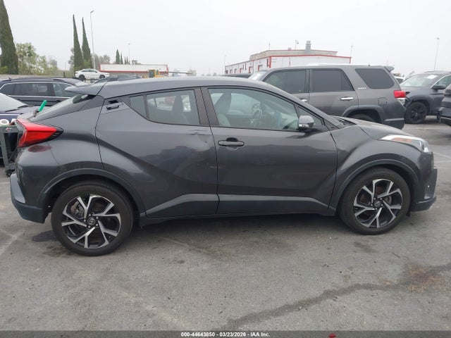Toyota C-HR XLE 2019 NMTKHMBX4KR082168 Image 13