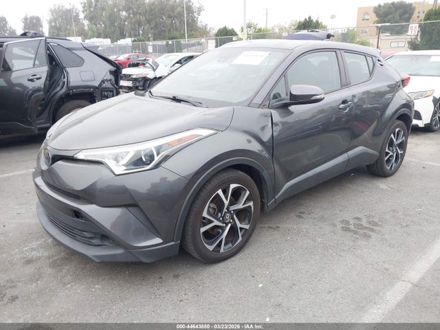 Toyota C-HR XLE 2019 NMTKHMBX4KR082168 Image 2