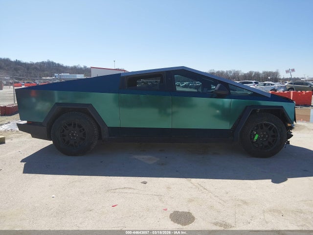 2024 Tesla Cybertruck All-wheel Drive მანქანა იყიდება აუქციონზე, vin: 7G2CEHED0RA022274, აუქციონის ნომერი: 44643857