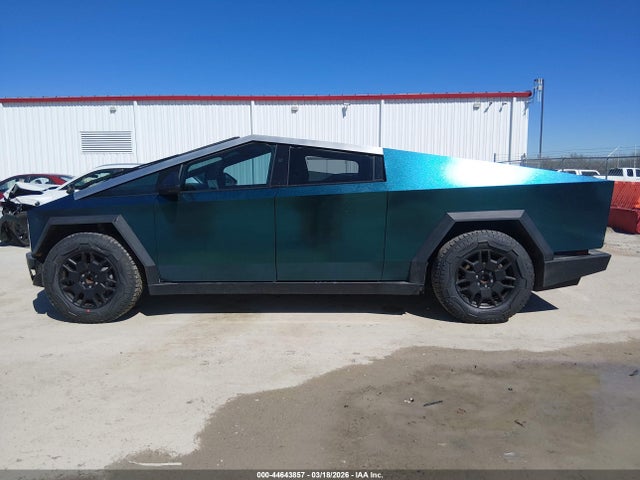 2024 Tesla Cybertruck All-wheel Drive მანქანა იყიდება აუქციონზე, vin: 7G2CEHED0RA022274, აუქციონის ნომერი: 44643857