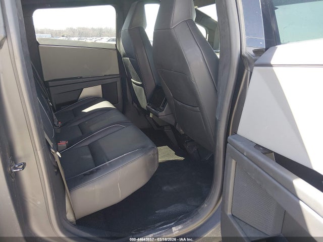 2024 Tesla Cybertruck All-wheel Drive მანქანა იყიდება აუქციონზე, vin: 7G2CEHED0RA022274, აუქციონის ნომერი: 44643857