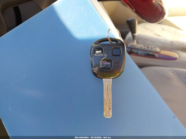2004 Lexus Es 330 მანქანა იყიდება აუქციონზე, vin: JTHBA30G445051626, აუქციონის ნომერი: 44643883