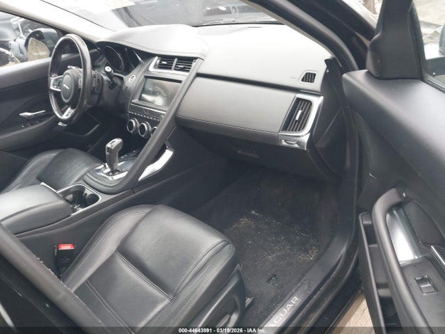 2019 JAGUAR E-PACE SADFJ2FXXK1Z42775 Photo 4