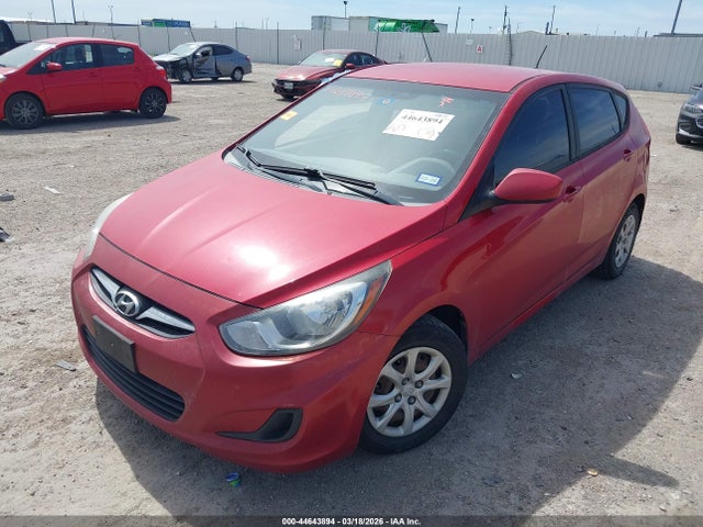 2013 Hyundai Accent Gs მანქანა იყიდება აუქციონზე, vin: KMHCT5AE3DU104665, აუქციონის ნომერი: 44643894