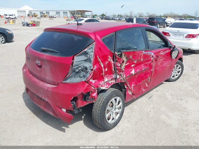 2013 Hyundai Accent Gs მანქანა იყიდება აუქციონზე, vin: KMHCT5AE3DU104665, აუქციონის ნომერი: 44643894