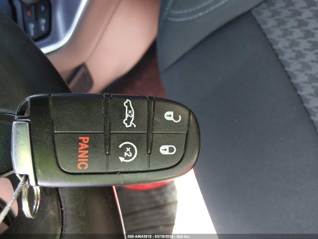 Продажа на аукционе авто 2018 Dodge Challenger Sxt, vin: 2C3CDZAG4JH118930, номер лота: 44643918