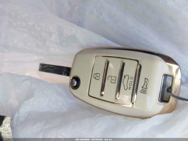 5XXGT4L31JG239964 KIA Optima S