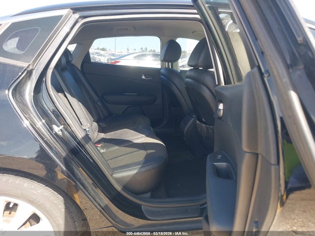 5XXGT4L31JG239964 KIA Optima S