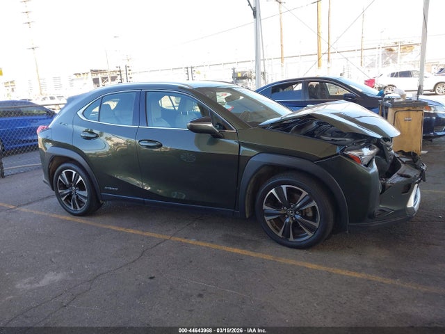 Lexus UX 250H 2022 JTHX9JBH6N2060484 Image 13