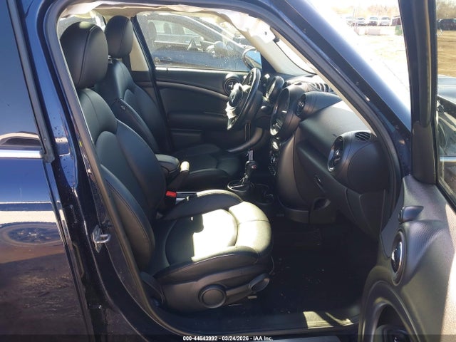 2015 MINI COUNTRYMAN WMWZC5C5XFWP47966 Photo 4