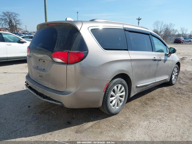 Aukcja sprzedaży 2017 Chrysler Pacifica Touring-l, vin: 2C4RC1BG8HR539384, numer aukcji: 44643995