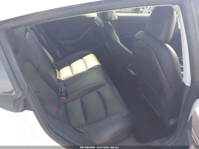44644000 :رقم المزاد ، 5YJ3E1EA3JF023121 vin ، 2018 Tesla Model 3 Long Range/mid Range مزاد بيع