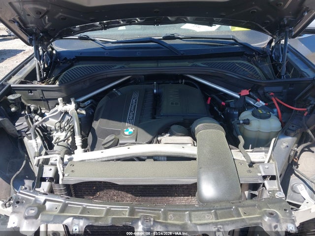 2017 BMW X5 5UXKR2C52H0U18328 Photo 9